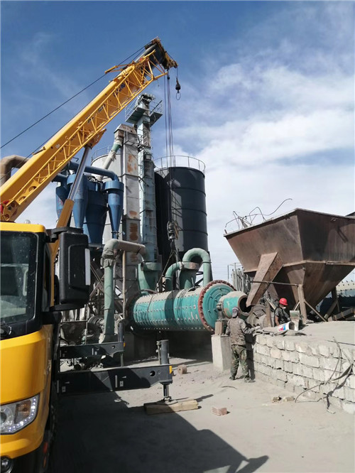 金凤区设备搬运等各类工程项目中，吊车起着关键作用