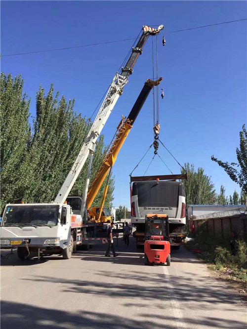 金凤区港口集装箱搬运案例